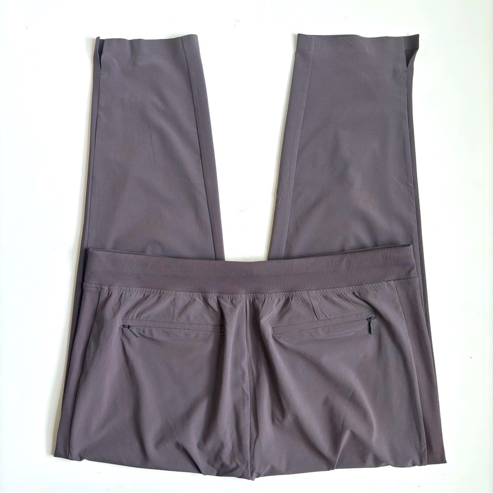 Athleta Brooklyn Ankle Pants Mauve Purple
Size 16